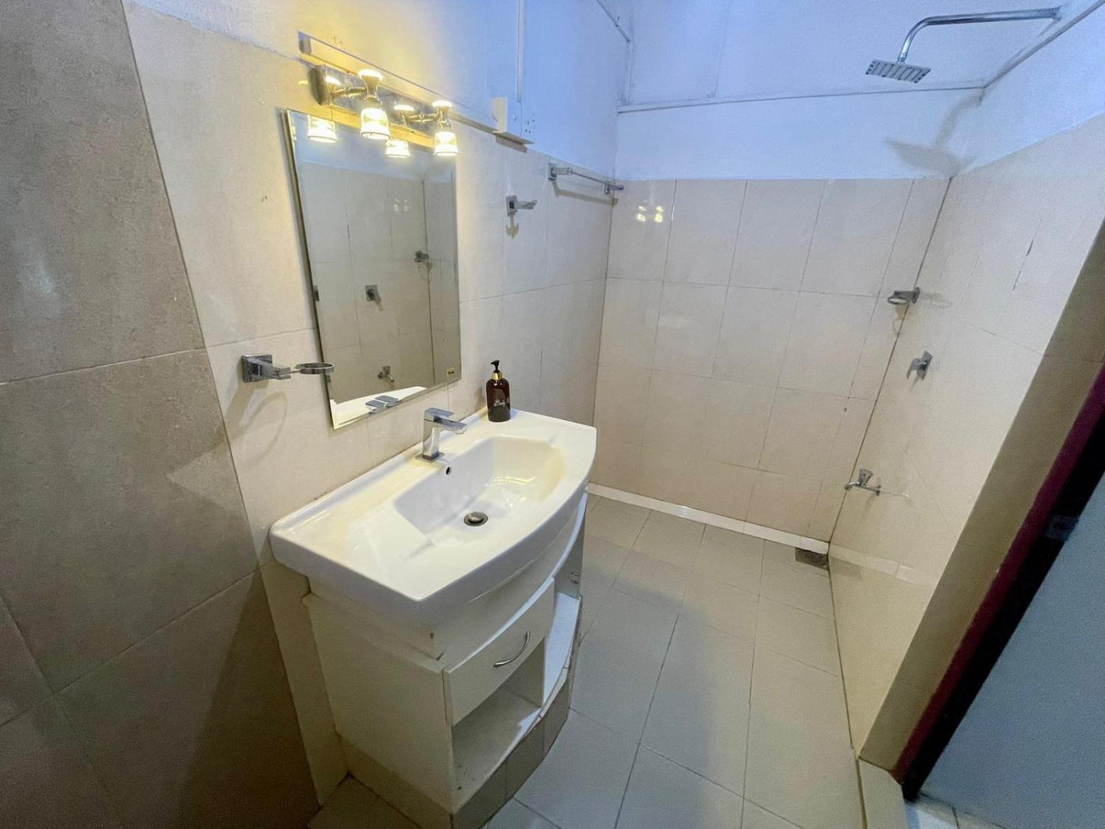Hotel One Sixty Dehiwala-Mount Lavinia Exterior foto